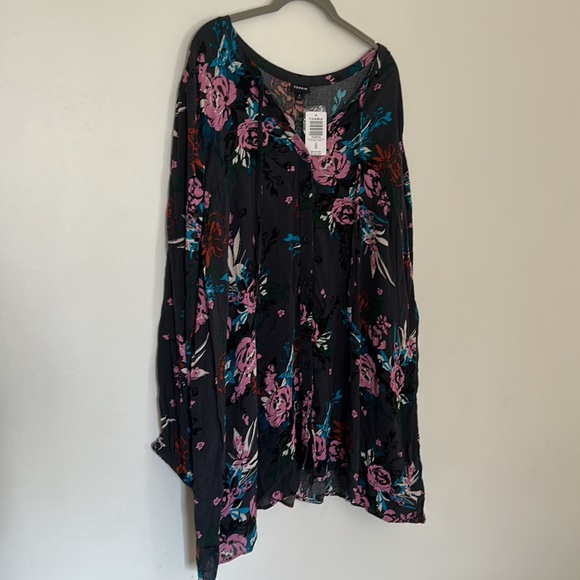 NWT Torrid Crinkle Gauze Button Front Peasant Blouse - Picture 7 of 11